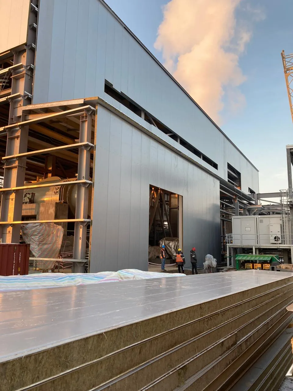 Кровельные сэндвич-панели с минеральной ватой