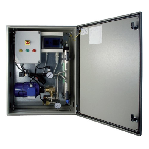 AC010D0001 Насосная станция ChillBooster, 100 л/ч, 230В/50Гц, шкаф управления IP55, для деминерализованной воды